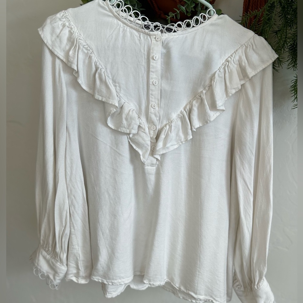 White Circular Sleeve Blouse
